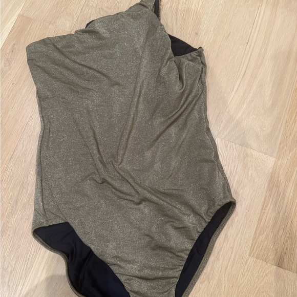 One-Shoulder Gold Swimsuit - Picture 4 of 4